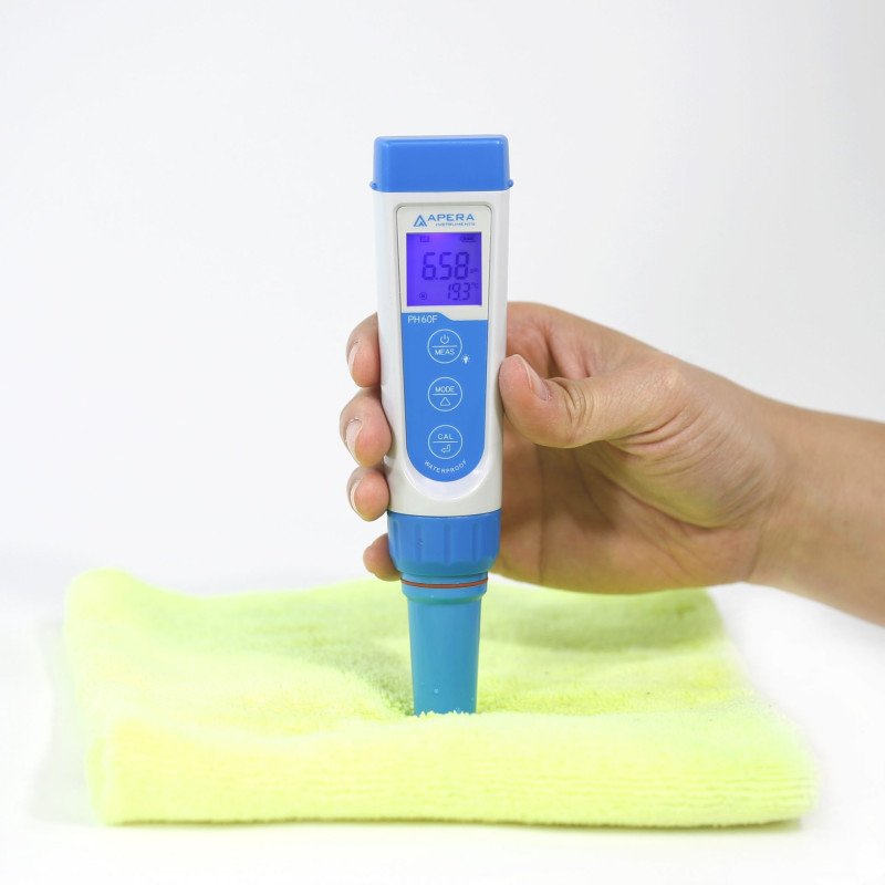 PH60F Premium pH Pocket Meter with Flat Electrode PH60F Premium pH Pocket Meter with Flat Electrode